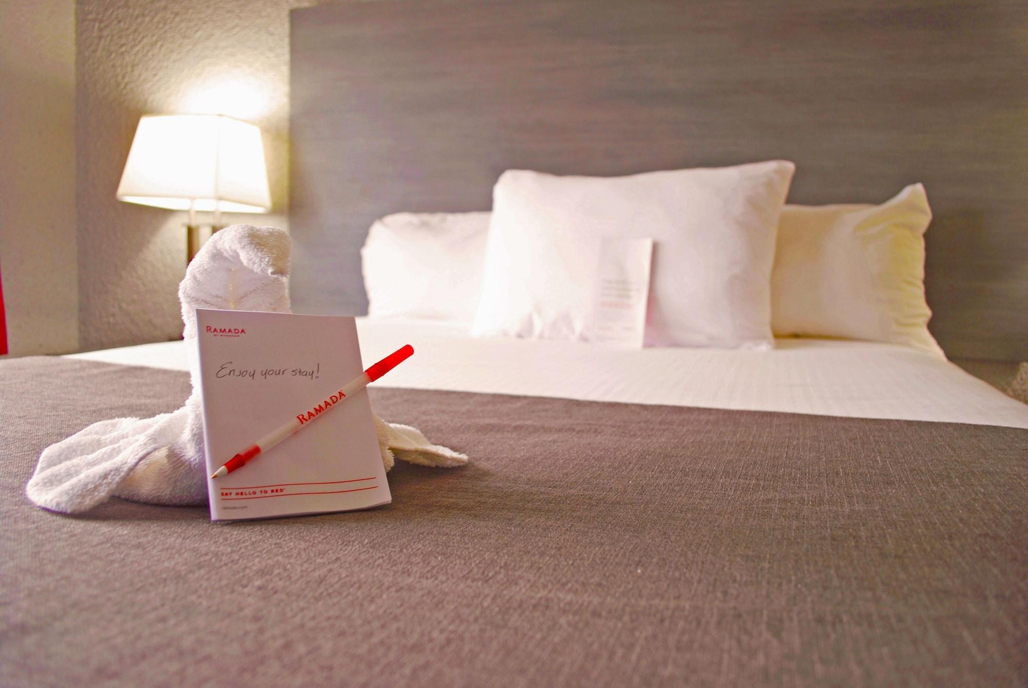 Ramada By Wyndham Edmonton Yellowhead Nw 외부 사진