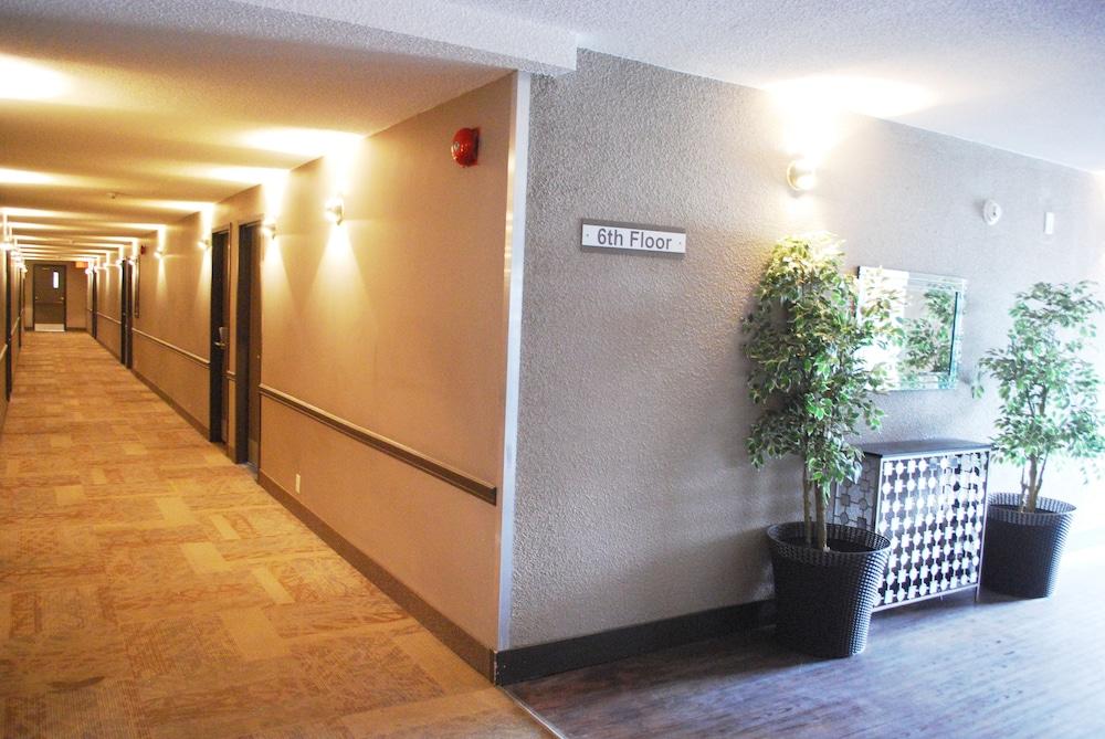 Ramada By Wyndham Edmonton Yellowhead Nw 외부 사진