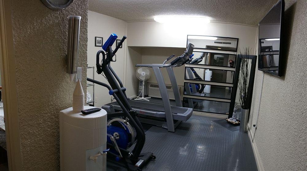 Ramada By Wyndham Edmonton Yellowhead Nw 외부 사진